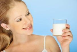10 lợi ích từ việc uống sữa hàng ngày