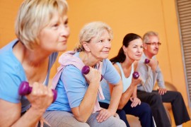 Các bài tập thể dục giúp người cao tuổi có cơ thể dẻo dai