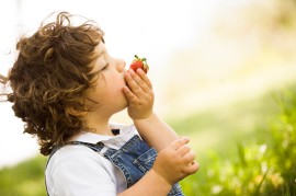 Dinh dưỡng cần thiết cho trẻ thiếu cân