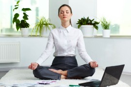 4 động tác yoga dành cho dân văn phòng.