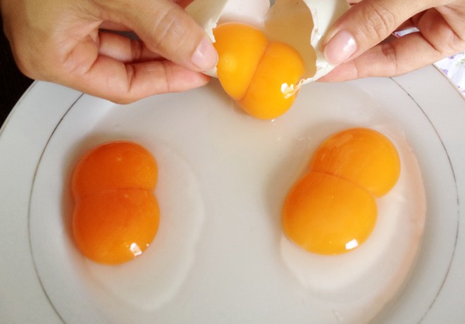 Mật độ dinh dưỡng của trứng gà hai lòng