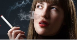 Hút thuốc lá tăng nguy cơ mãn kinh sớm ở phụ nữ