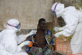Dịch bệnh Ebola chưa có dấu hiệu chững lại