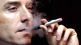 “Choáng” thuốc lá điện tử gây bệnh ung thư gấp 15 lần thuốc lá thường
