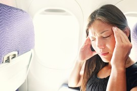 Giảm ù tai khi đi máy bay